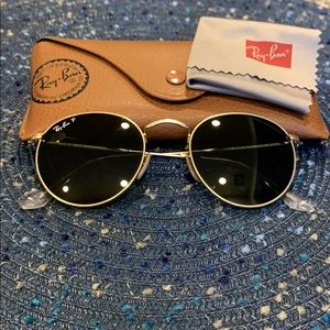 Ray Ban’s Unisex Polarized Sunglasses